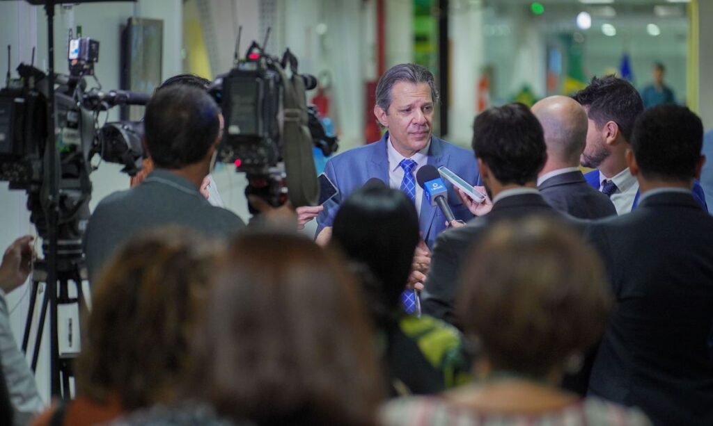 O ministro da Fazenda, Fernando Haddad, durante entrevista ao programa Bom dia, ministro, nos estúdios da EBC.